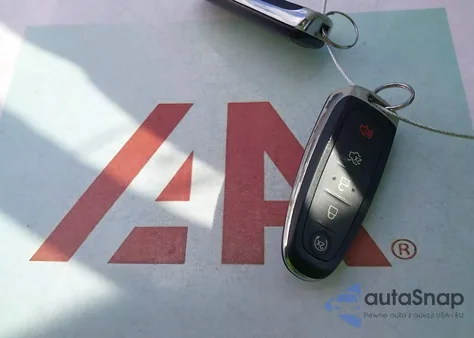 2017 Ford C-Max Hybrid Titanium z USA, uszkodzony, nr VIN 1FADP5DU4HL106944